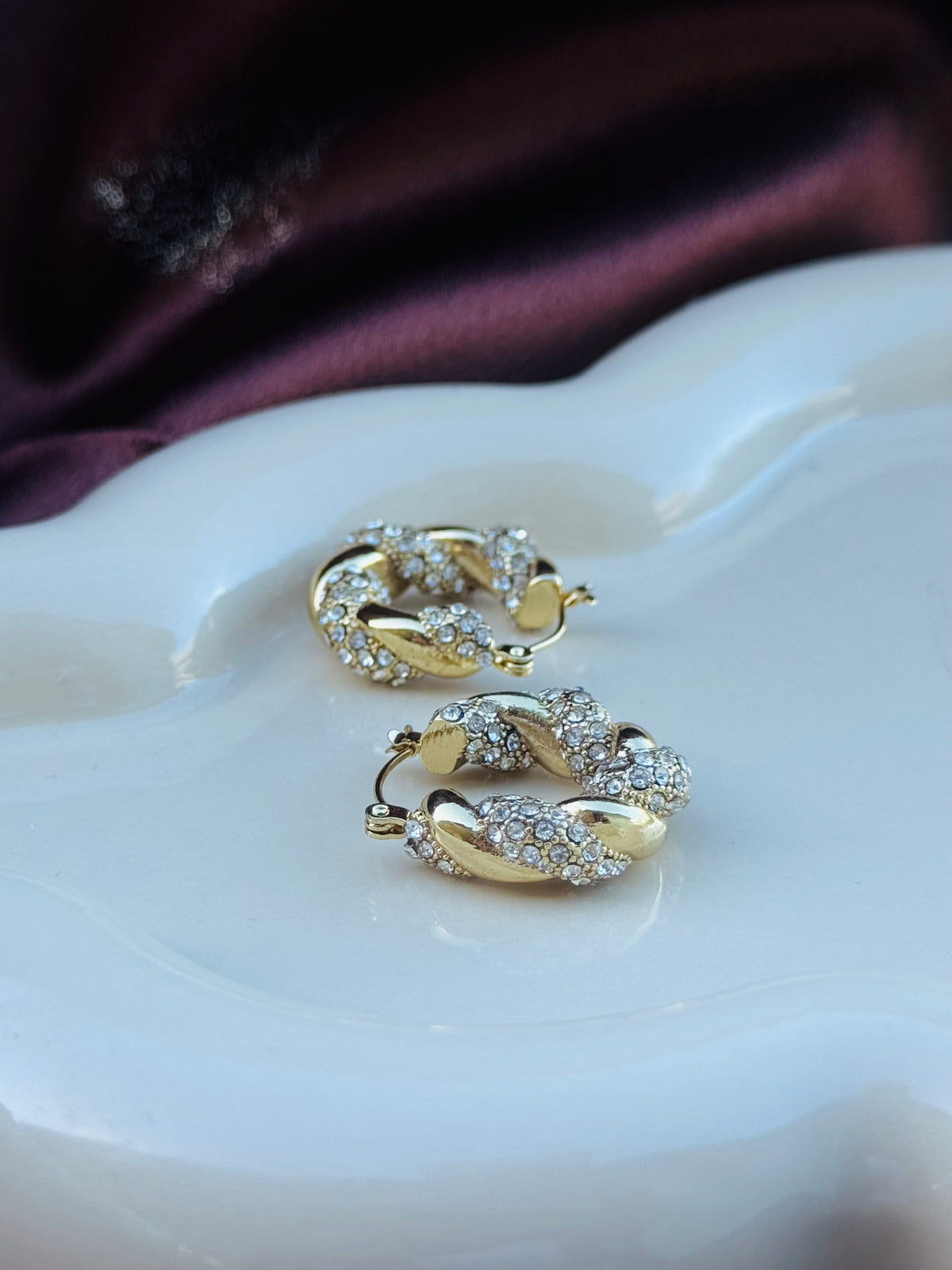 Twisted hoops