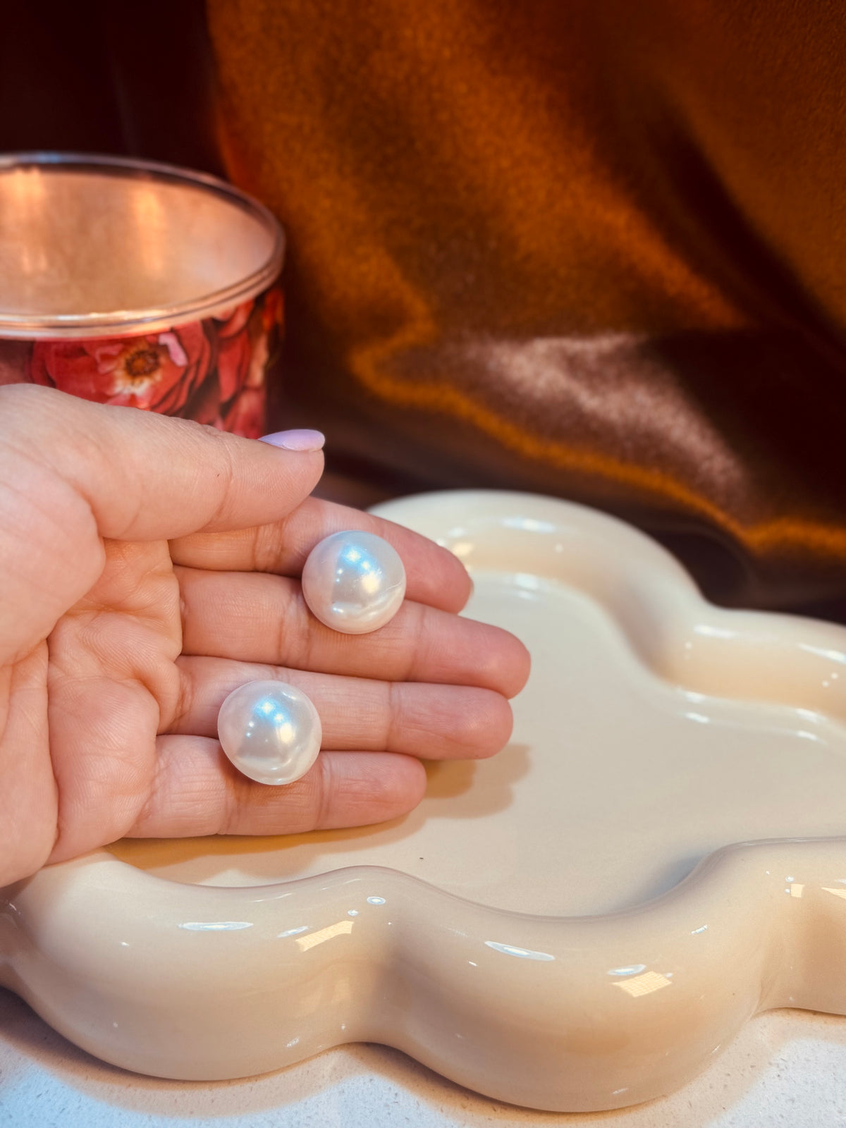 White peal earrings