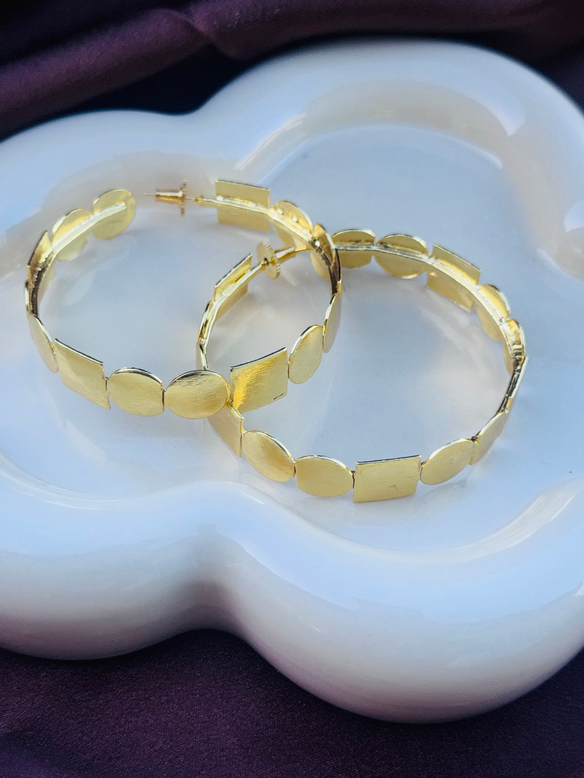 Bold classic hoops