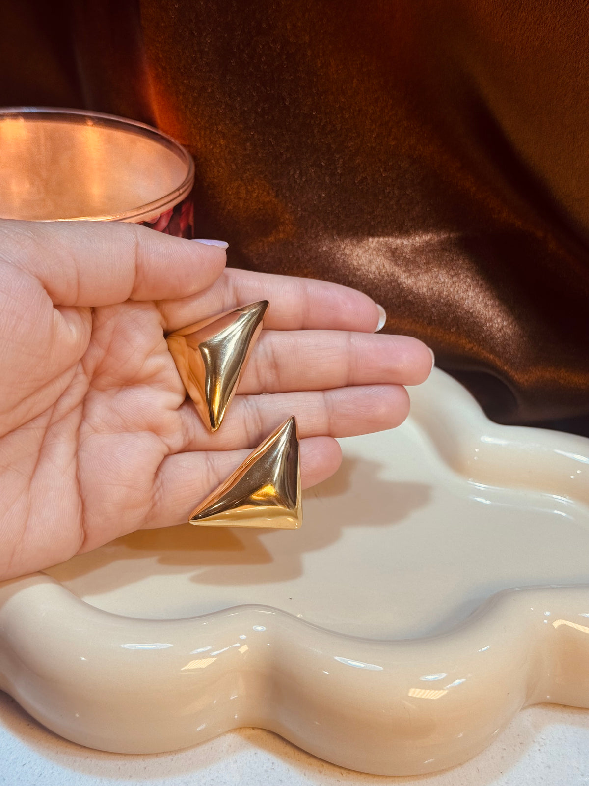 Triangular studs