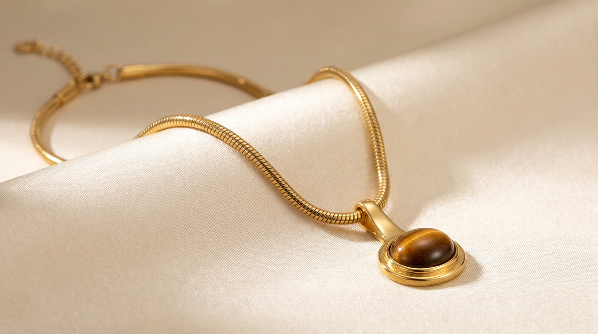Luxe pendant necklace,