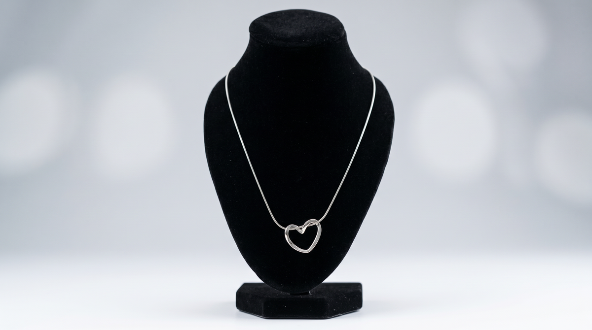 Silver minimalist heart necklace