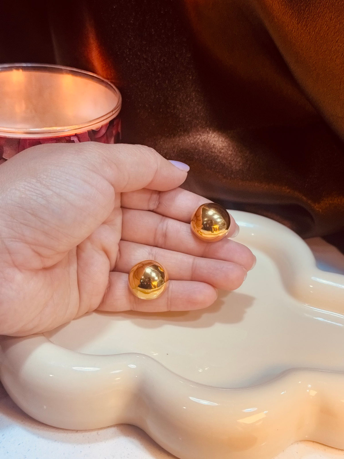 Golden pearls earrings