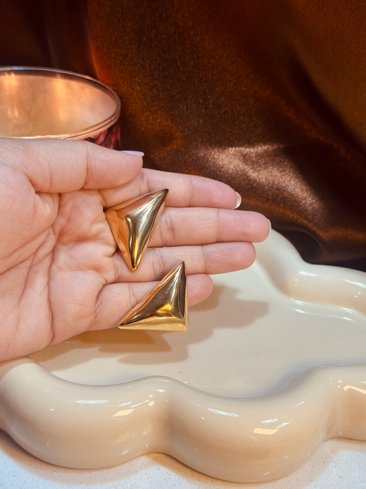 Triangular studs