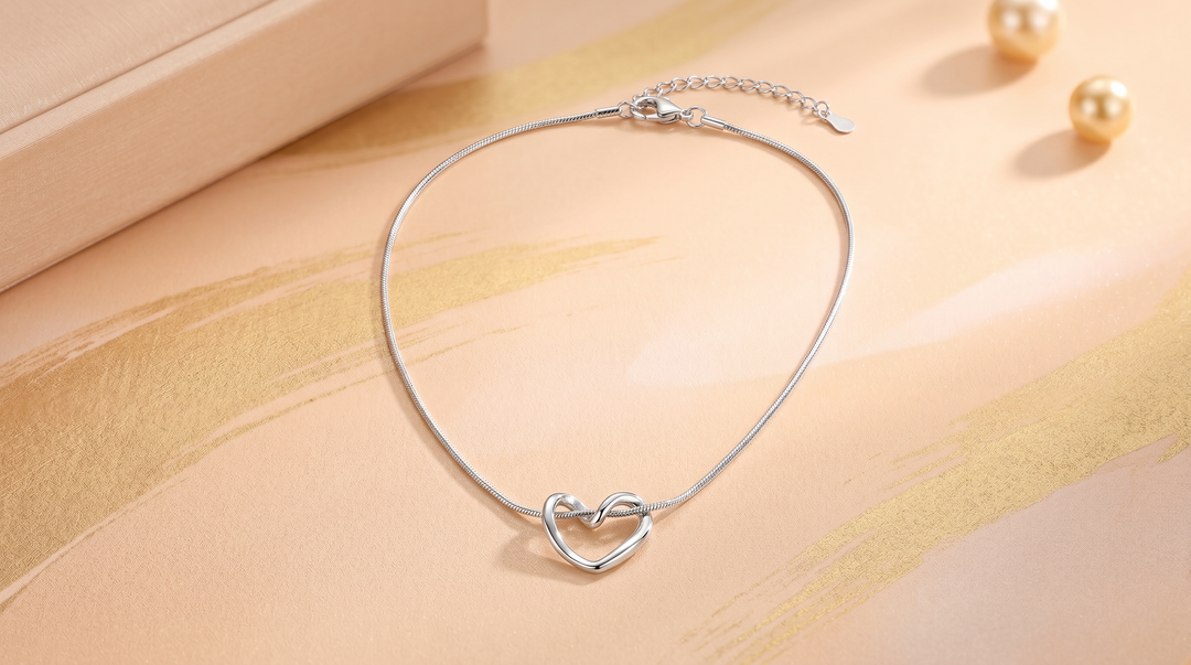 Silver Minimalist Heart Necklace