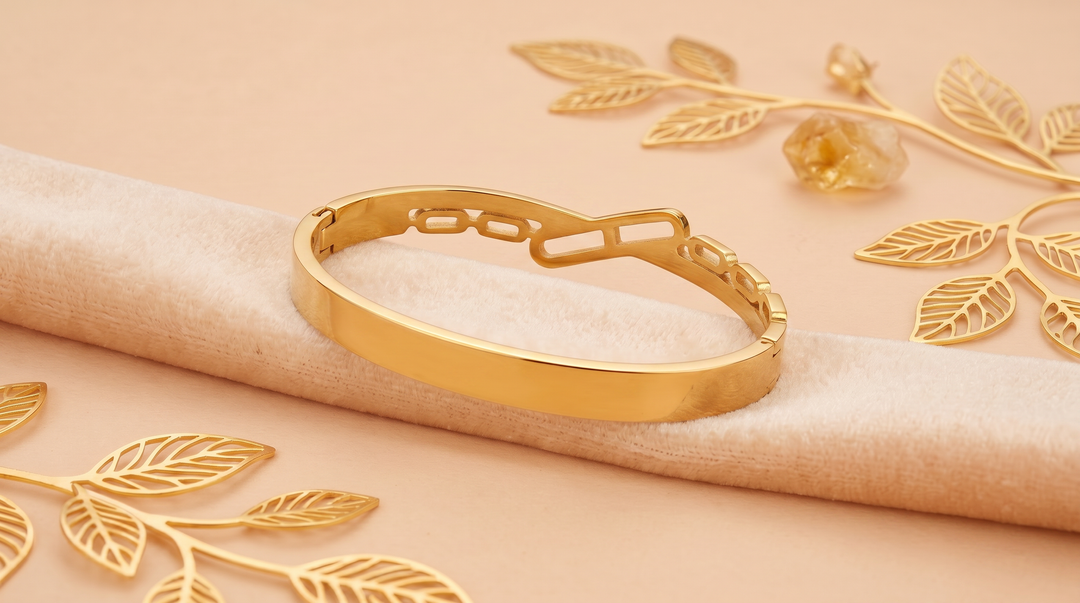 White Interlace Bracelet.