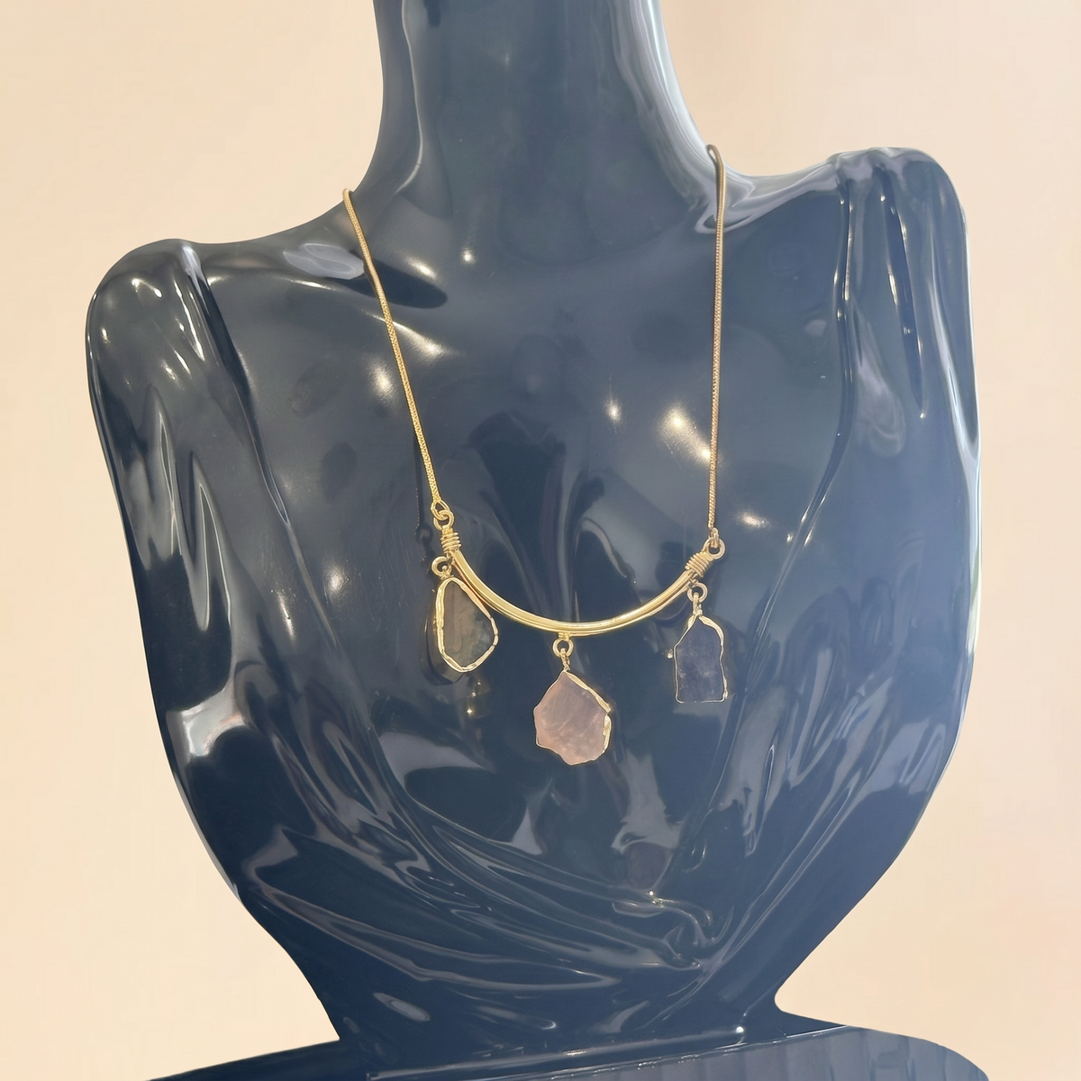 Luxe raw stone statement necklace