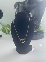 Load image into Gallery viewer, Wear your heart around your neck
